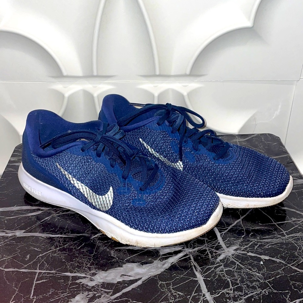 Nike Training Flex TR 7 Womens training shoe size 7